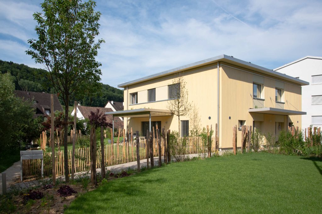 Doppeleinfamilienhaus «am Bach», aussen